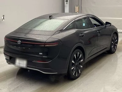 TOYOTA CROWN CROSSOVER