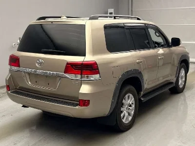 TOYOTA LAND CRUISER