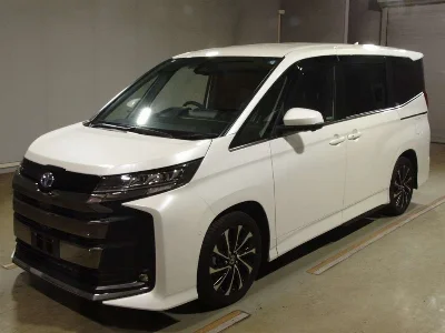 TOYOTA NOAH
