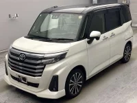 Цена авто Toyota Roomy с аукционов Японии, номер кузова M900A, пробег 45 000, оценка 4