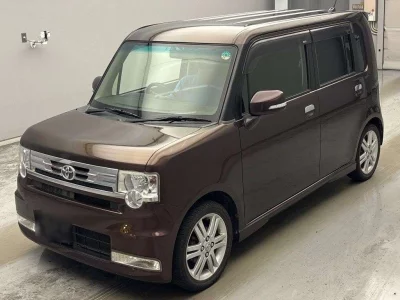TOYOTA PIXIS SPACE