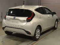 Цена авто Toyota Aqua с аукционов Японии, номер кузова MXPK11, пробег 16 000, оценка 6