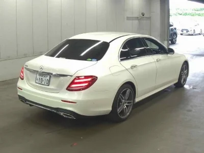 MERCEDES BENZ E CLASS