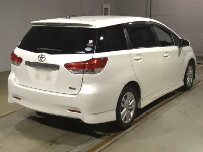 TOYOTA WISH