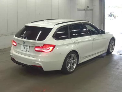 BMW 3 SERIES