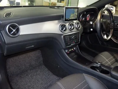 MERCEDES BENZ CLA SHOOTING BRAKE