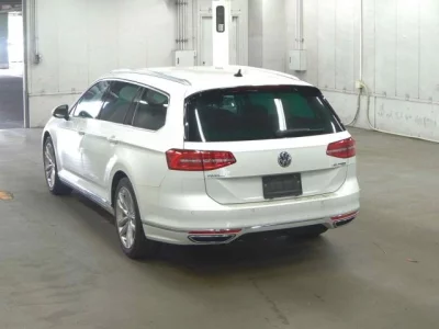 VOLKSWAGEN PASSAT VARIANT