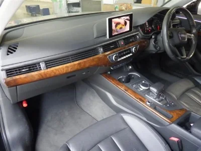AUDI A4 AVANTE