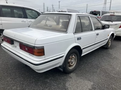 NISSAN BLUEBIRD
