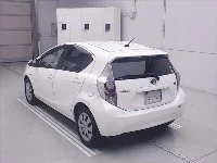 Цена авто Toyota Aqua с аукционов Японии, номер кузова NHP10, пробег 226 000, оценка 13