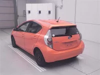 Цена авто Toyota Aqua с аукционов Японии, номер кузова NHP10, пробег 170 000, оценка 6