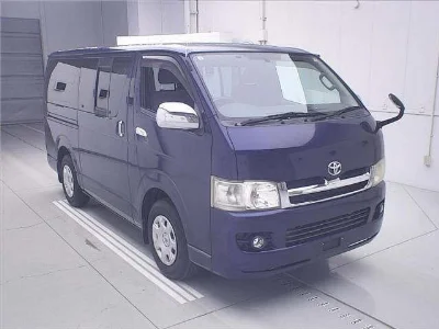 TOYOTA HIACE