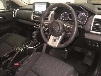 MITSUBISHI TRITON
