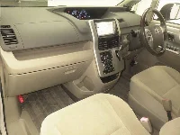 Цена авто Toyota Noah с аукционов Японии, номер кузова ZRR70G, пробег 180 000, оценка 6