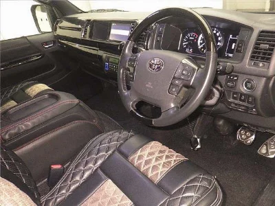 TOYOTA HIACE