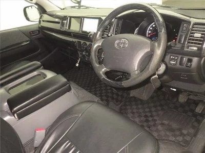 TOYOTA REGIUS ACE VAN