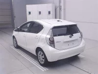 Цена авто Toyota Aqua с аукционов Японии, номер кузова NHP10, пробег 109 000, оценка 6