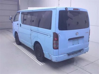 TOYOTA HIACE