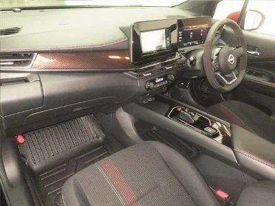 NISSAN AURA