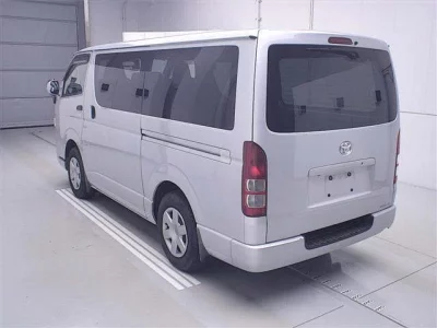 TOYOTA REGIUS ACE VAN