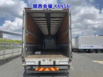 NISSAN UD