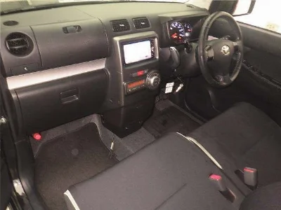 TOYOTA PIXIS SPACE