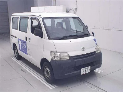 TOYOTA TOWN ACE VAN
