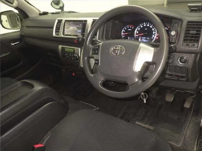 TOYOTA REGIUS ACE VAN