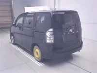 Цена авто Toyota Voxy с аукционов Японии, номер кузова ZRR70G, пробег 143 000, оценка 2