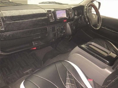 TOYOTA HIACE VAN