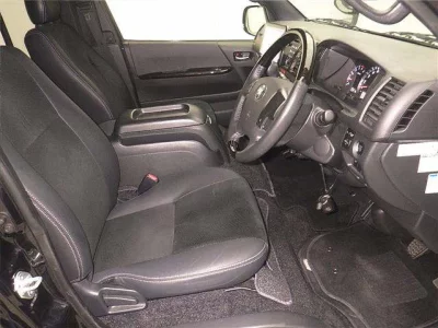 TOYOTA REGIUS ACE VAN