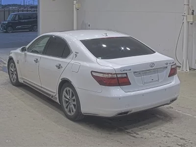 LEXUS LS