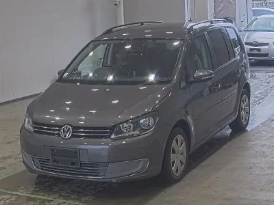 VOLKSWAGEN GOLF TOURAN