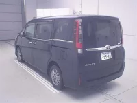 Цена авто Toyota Esquire с аукционов Японии, номер кузова ZRR80G, пробег 133 000, оценка 6