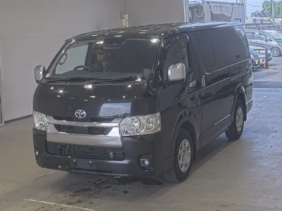 TOYOTA HIACE VAN