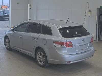 TOYOTA AVENSIS
