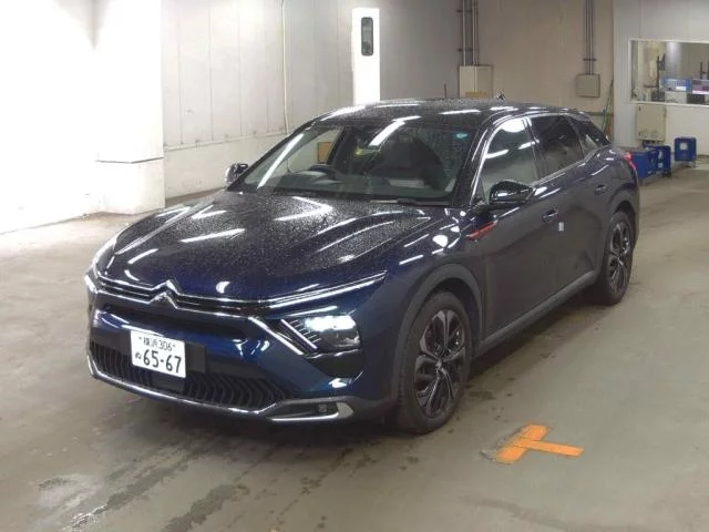 Citroen C5 X  с аукциона в Японии