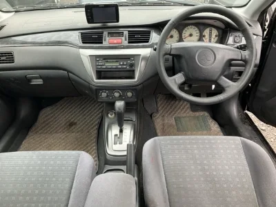 MITSUBISHI LANCER