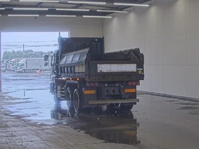ISUZU GIGA