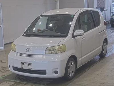TOYOTA PORTE
