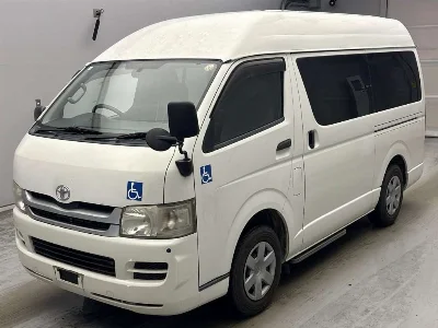 TOYOTA REGIUS VAN
