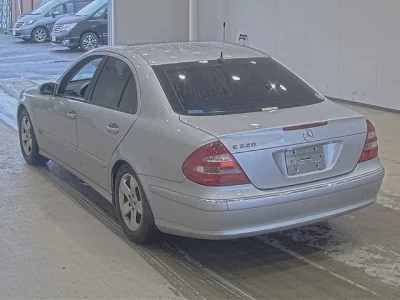 MERCEDES BENZ E CLASS