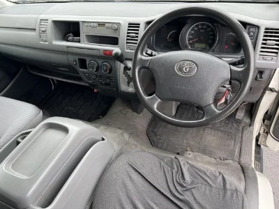 TOYOTA HIACE