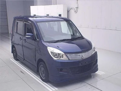 MITSUBISHI DELICA D2