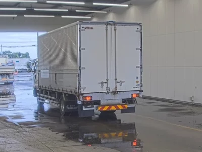 MITSUBISHI FUSO FIGHTER