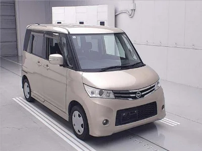 NISSAN ROOX