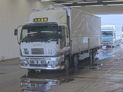 ISUZU GIGA