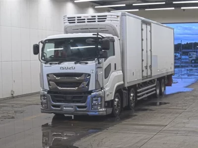 ISUZU GIGA