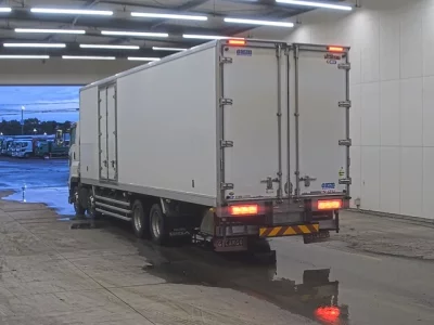 ISUZU GIGA