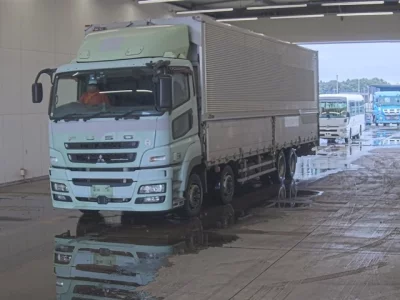 MITSUBISHI FUSO SUPER GREAT
